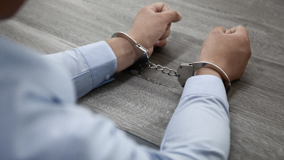 Juicio rápido en Huelva: ¿Qué ocurre desde la detención hasta el juicio?
